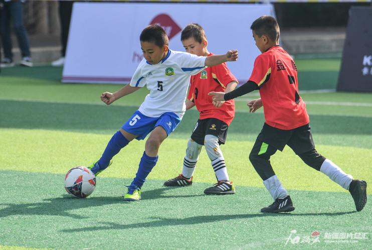 吐鲁番足球青少年直播