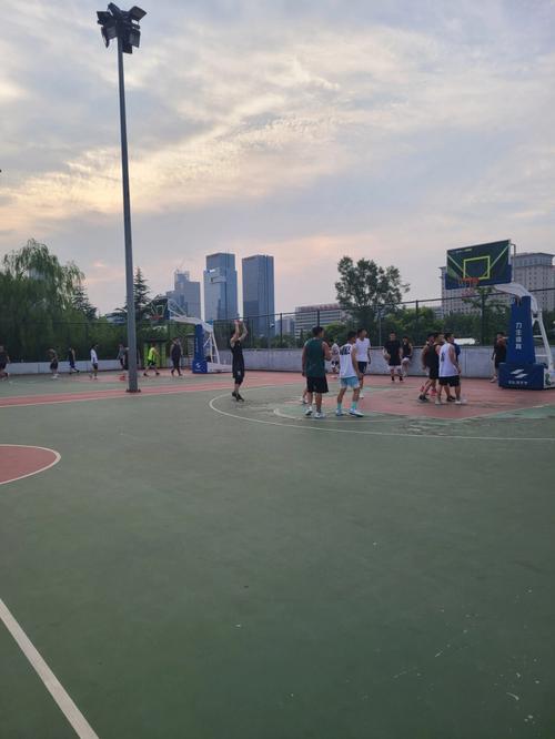徐州奥体篮球赛直播_徐州奥体篮球场免费开放时间