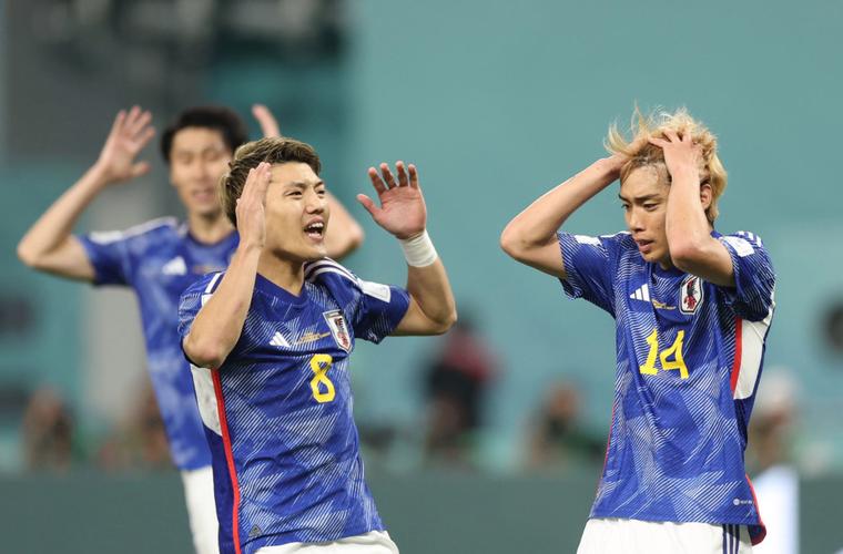 日本和卡塔尔足球比赛时间