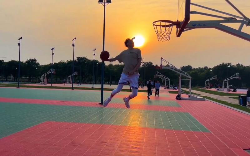 日落篮球直播在哪看啊视频
