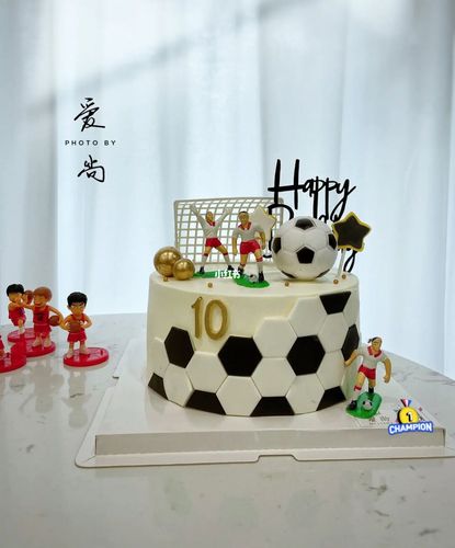 直播足球创意蛋糕图片尺寸_创意足球蛋糕图片大全