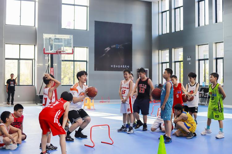 福州篮球青少年训练营