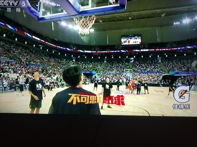 篮球室内比赛直播视频