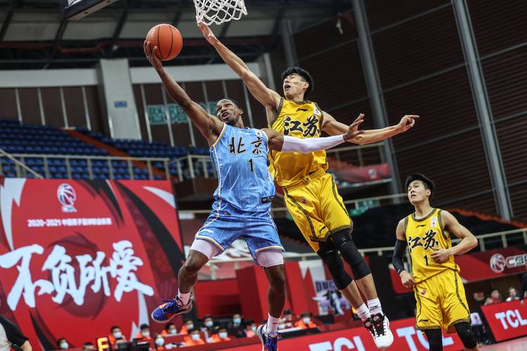 篮球直播在线观看北京首钢