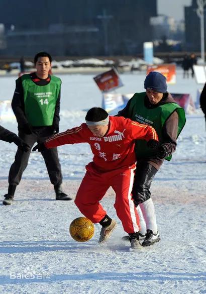 雪地足球比赛直播_雪地足球比赛活动方案